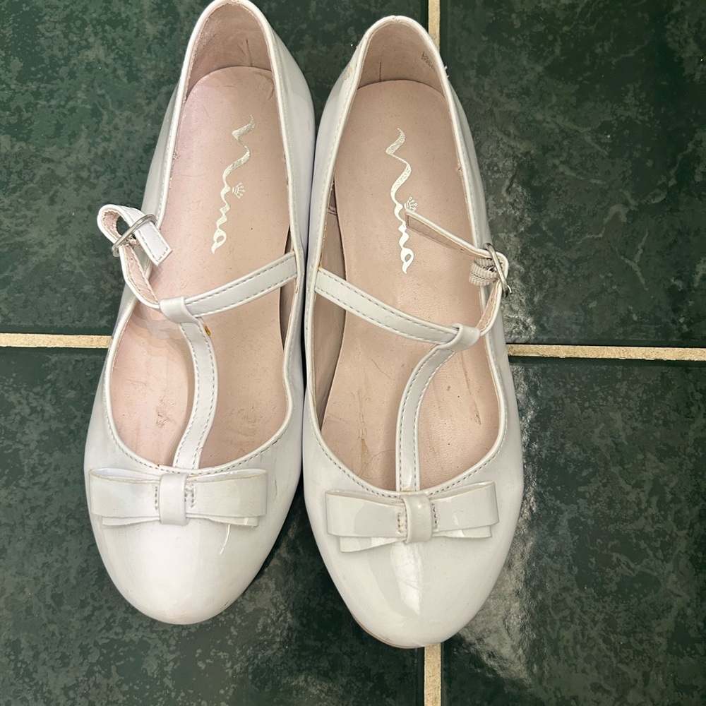 Nina Girls size 4 Ballet Flats